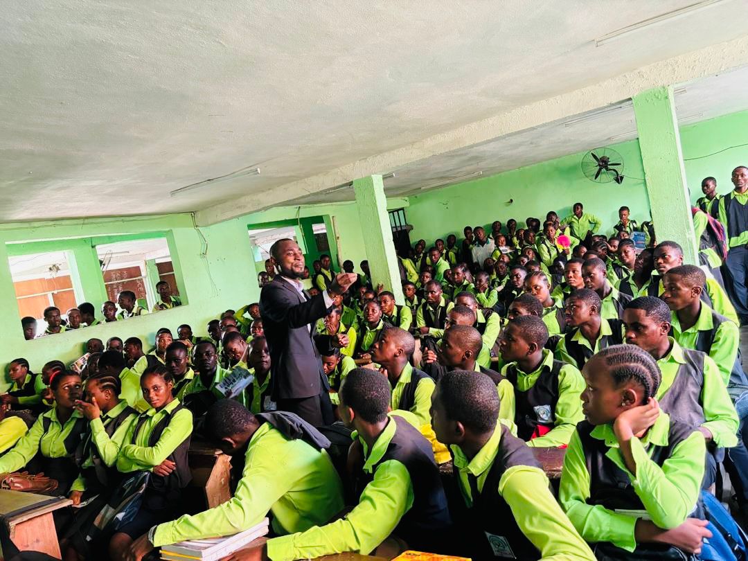 Scholarship guide session with students at INSET College